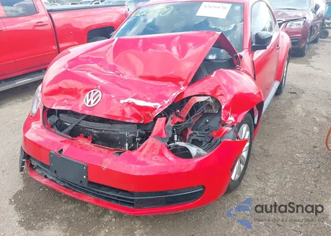 2014 Volkswagen Beetle 2.5L Entry from USA, damaged, VIN 3VWFP7ATXEM627653